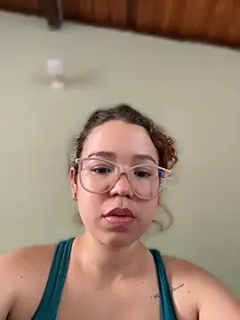 Lucyklein2022 webcam