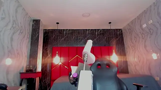 LatinaHoleQueen webcam