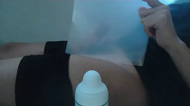 Kento26767 live cam on StripChat