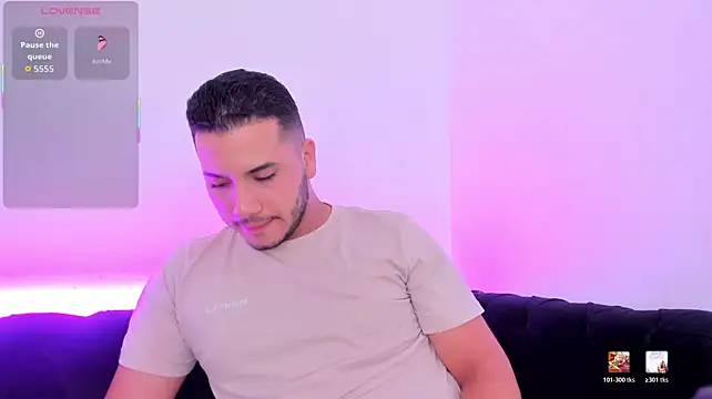 Axel_grey_ live cam on StripChat