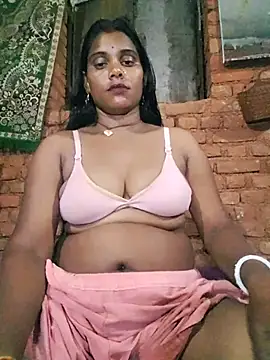 Soniya-Love-143 webcam