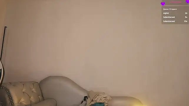 Velvet_Raze live cam on StripChat