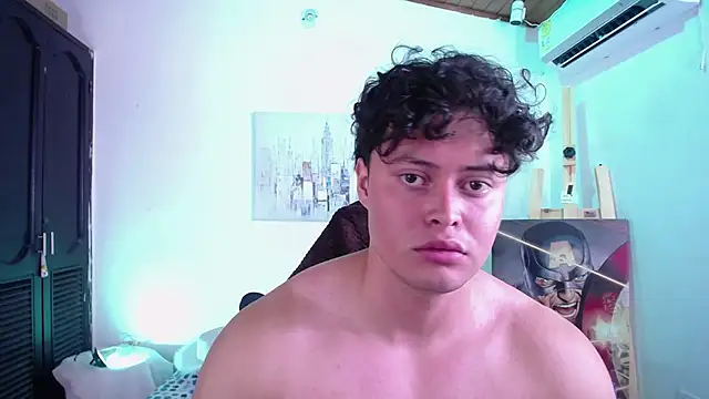 fucking_bear_ live cam on StripChat