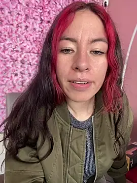 NohaBrooks_Pink webcam