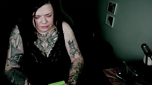 CharliBlackwood webcam
