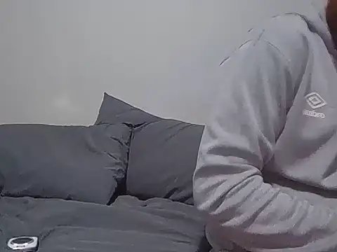 troysword92 live cam on StripChat
