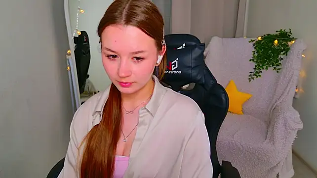 RileyBloomss webcam