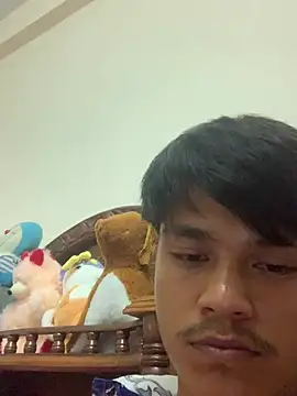 Hullax live cam on StripChat