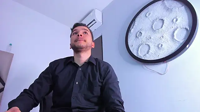 Mike_0012 live cam on StripChat