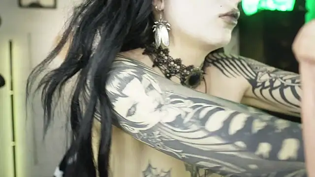 insania_9999_ webcam