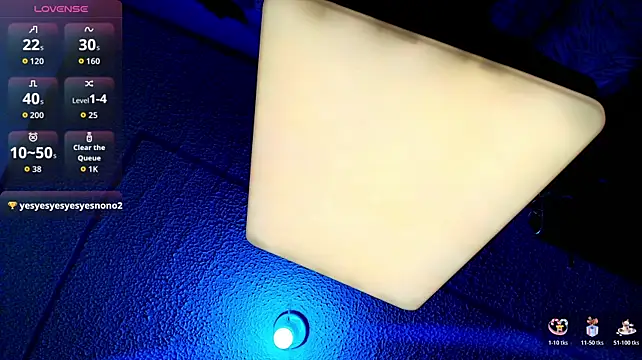 Maxxi_Brown webcam
