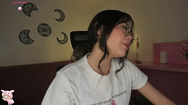 Hey_lucy__ webcam