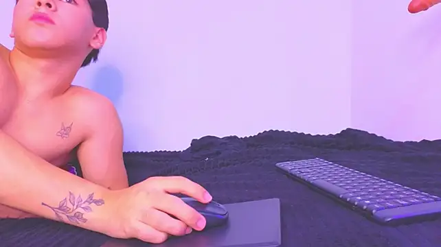 josethariaz25 webcam