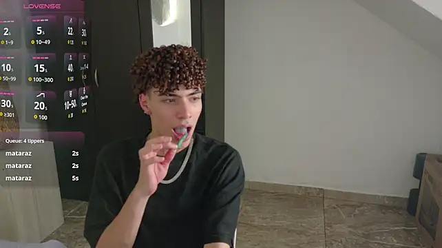 Monyel_Blake webcam
