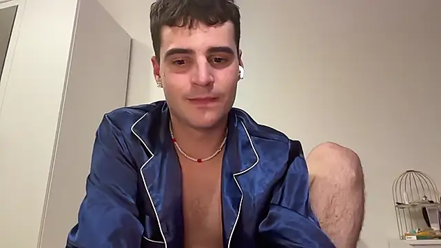 Lucas_bennet 🐄 chatroom