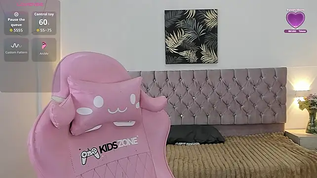 layla_secret webcam