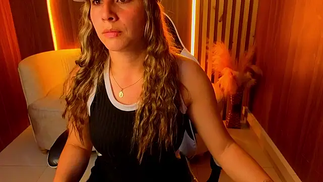 Aratna_Blonde_Tx webcam
