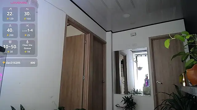 luc11_lov3 webcam