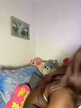 Nina_Velveta
