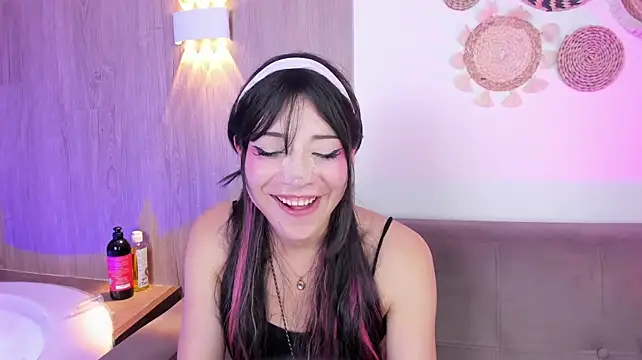 AliiceWonderland_ webcam