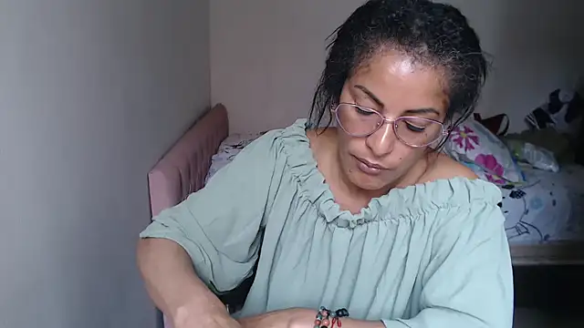 kateleyagrey webcam
