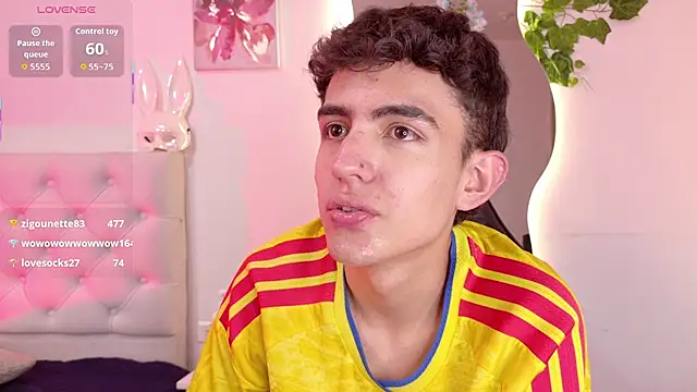 Eithan__wolf live sex cam