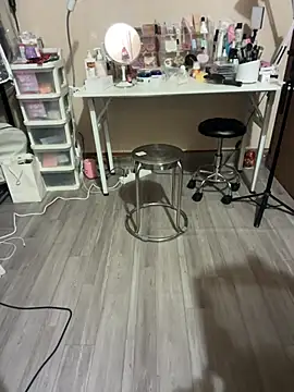 Mina048 live cam on StripChat