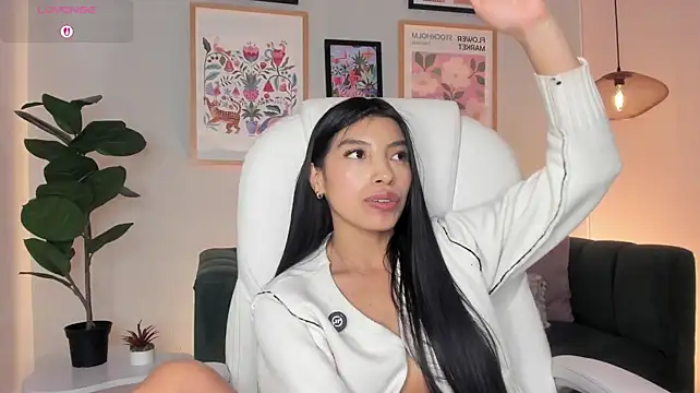 Tiffany_Low webcam