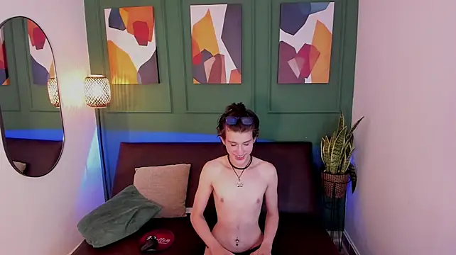 boysinheat_ live cam on StripChat