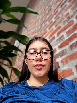 saracalderon (F young) - DILDO + NAKED + CONTRL😈😈