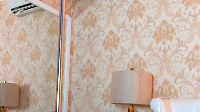 JuliaHunts live cam preview