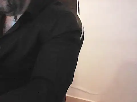 Yorel1109- live cam on StripChat