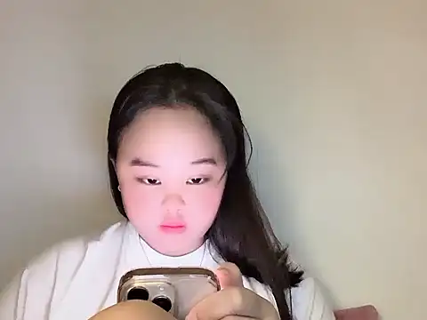 Nhungnhung201 live cam preview