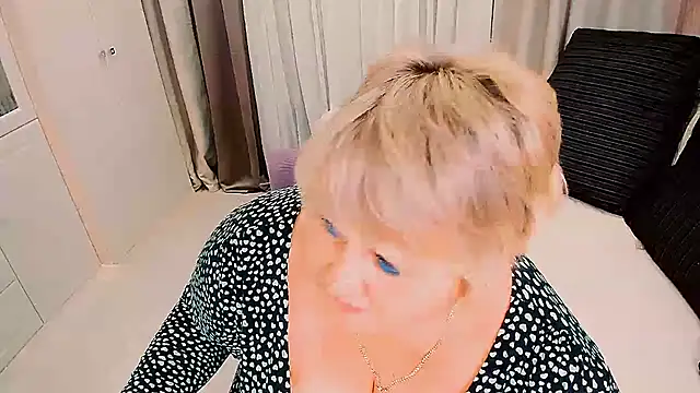 BIGTITSBBW webcam