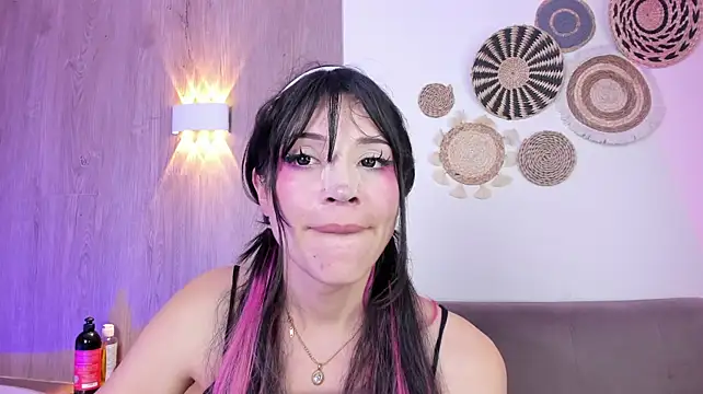 AliiceWonderland_ webcam