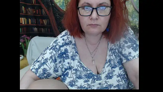 PlayfullMature webcam