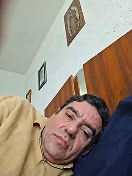 FernandoReuter7 live cam preview