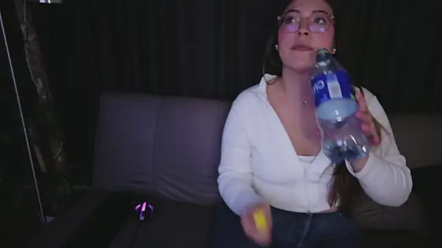 Mila_white1