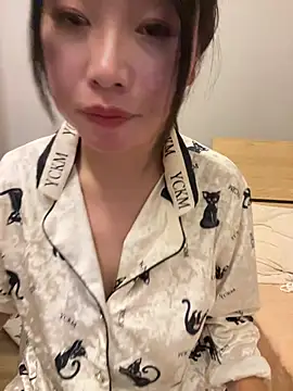 xianyu-ss live cam on StripChat