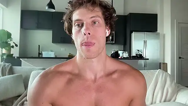 alex_islivee