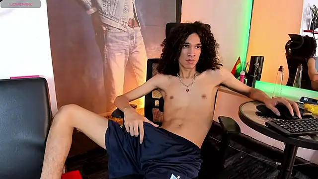 anddy_hugecock webcam