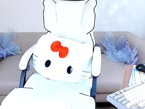 Eimi_Fukadaa webcam
