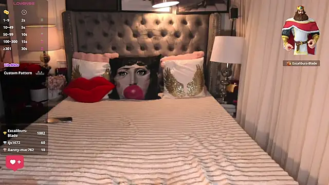 ParisianDoll webcam