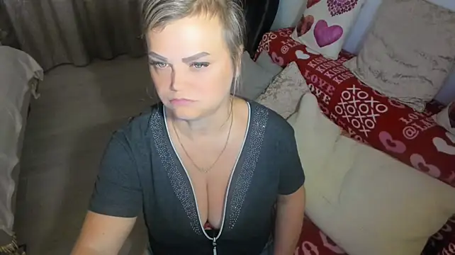MildMature live cam on StripChat