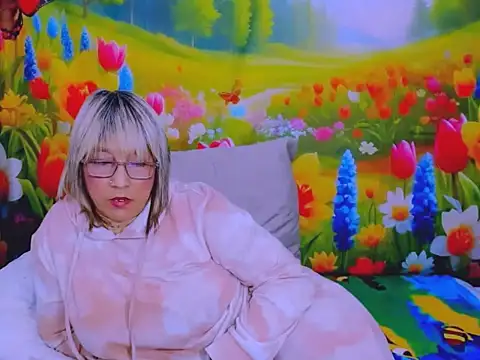 indianroxy webcam