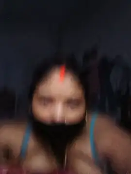 sexypojaa233 webcam
