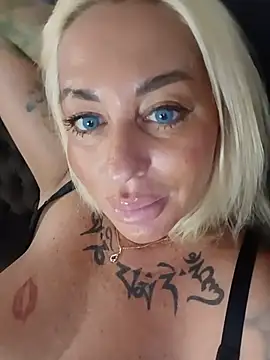 MiaMooly webcam