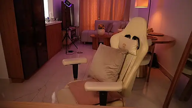 Madisonlara1 webcam