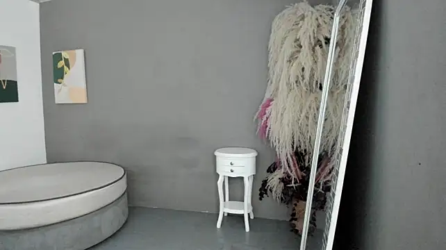 Scarlet_Glow webcam