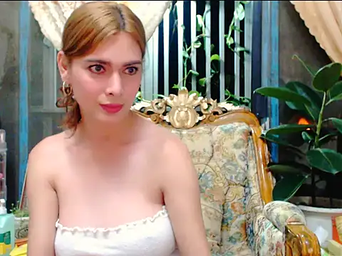 Ts_Francine live cam on StripChat